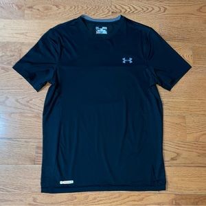 Under Armour HeatGear Black T-Shirt - Size Medium